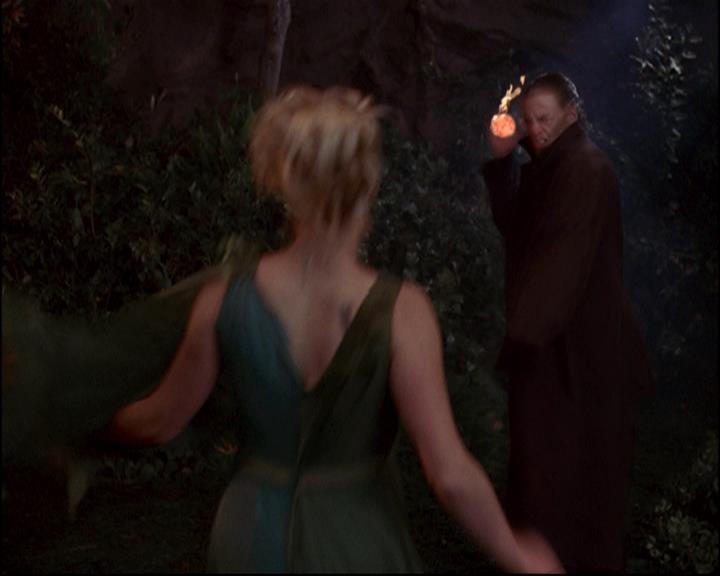 Charmed-Online-dot-820GoneWithTheWitches1833.jpg Charmed-Online-dot-820GoneWithTheWitches1833.jpg