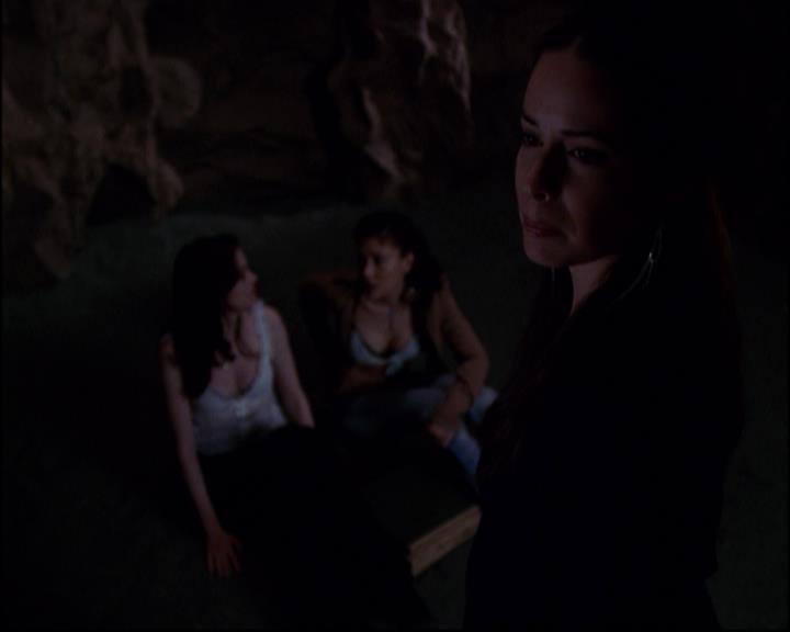 Charmed-Online-dot-820GoneWithTheWitches2150.jpg