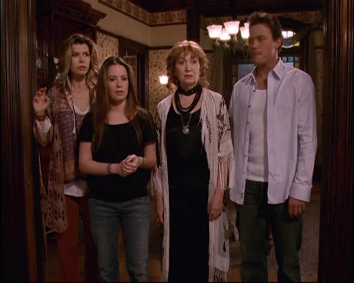 Charmed-Online-dot-net_822ForeverCharmed1074.jpg Charmed-Online-dot-net_822ForeverCharmed1074.jpg