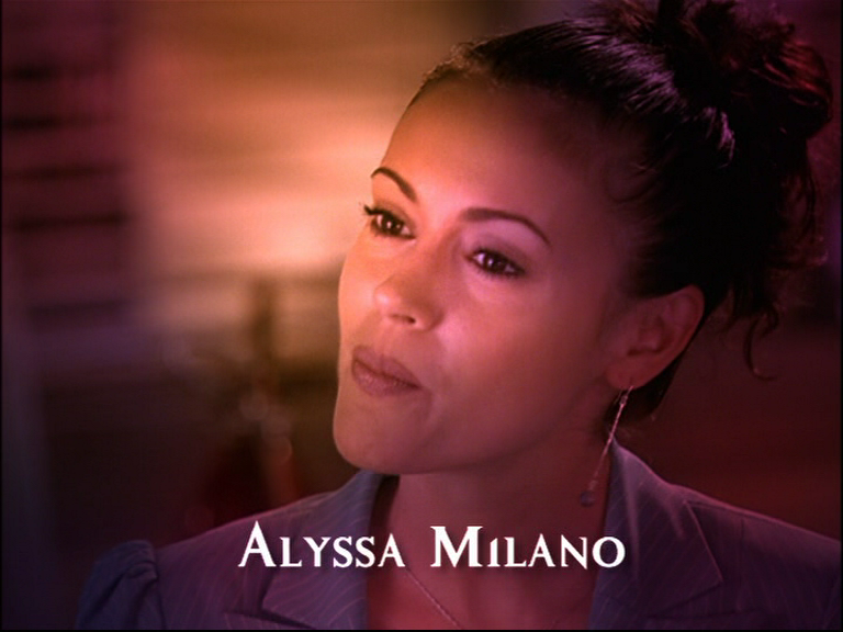 charmed-online_dot_net_OpeningCreditsS8-00016.png