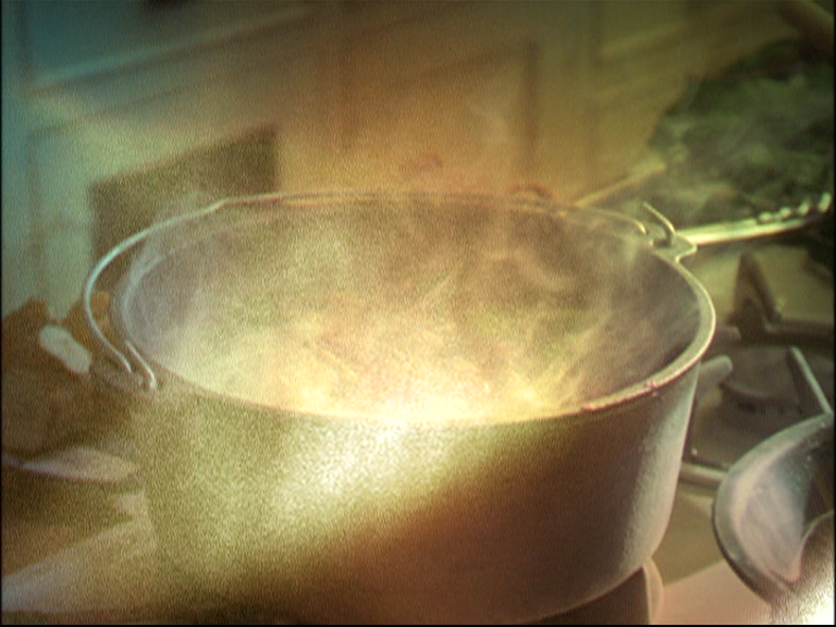 charmed-online_dot_net_OpeningCreditsS8-00027.png