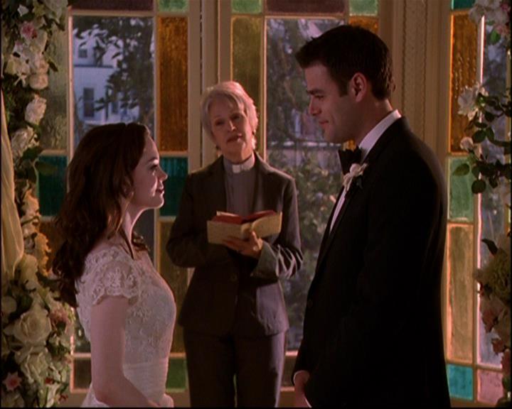 Charmed-Online-dot-TheMakingOfCharmed0460.jpg Charmed-Online-dot-TheMakingOfCharmed0460.jpg