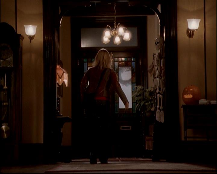 Charmed-Online-dot-TheMakingOfCharmed0545.jpg Charmed-Online-dot-TheMakingOfCharmed0545.jpg