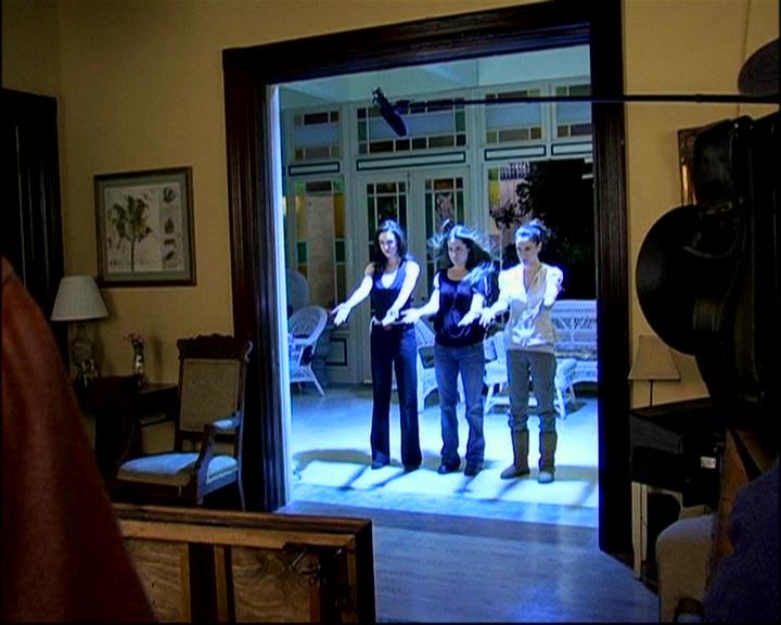 Charmed-Online-dot-TheMakingOfCharmed0564.jpg
