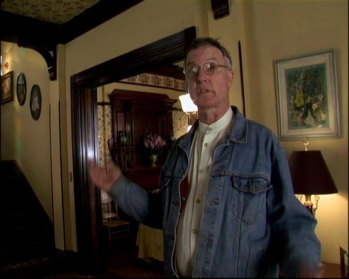 Charmed-Online-dot-ToTheManorBorn0128.jpg Charmed-Online-dot-ToTheManorBorn0128.jpg