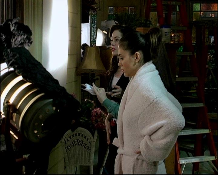 Charmed-Online-dot-ToTheManorBorn0145.jpg