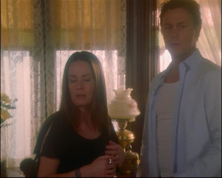 Charmed-Online-dot-ToTheManorBorn0313.jpg