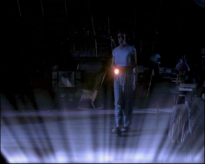 Charmed-Online-dot-ToTheManorBorn0356.jpg Charmed-Online-dot-ToTheManorBorn0356.jpg