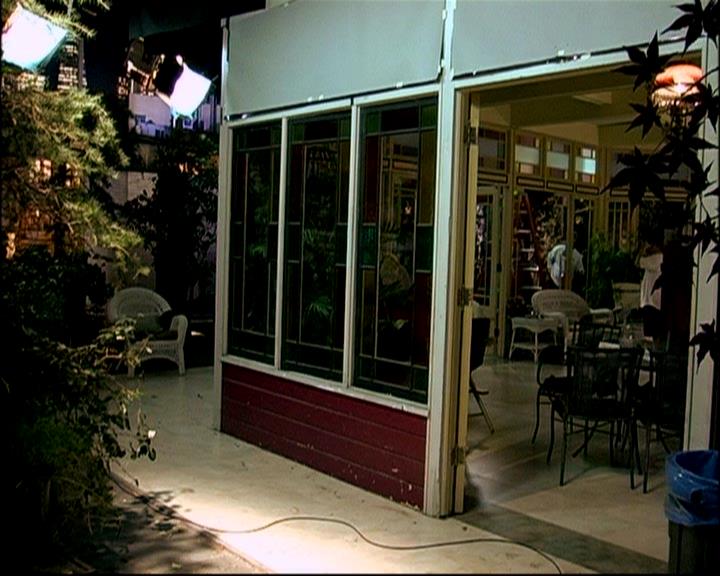 Charmed-Online-dot-ToTheManorBorn0407.jpg