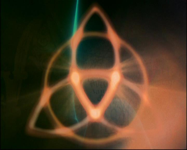 Charmed-Online-dot-ToTheManorBorn0503.jpg