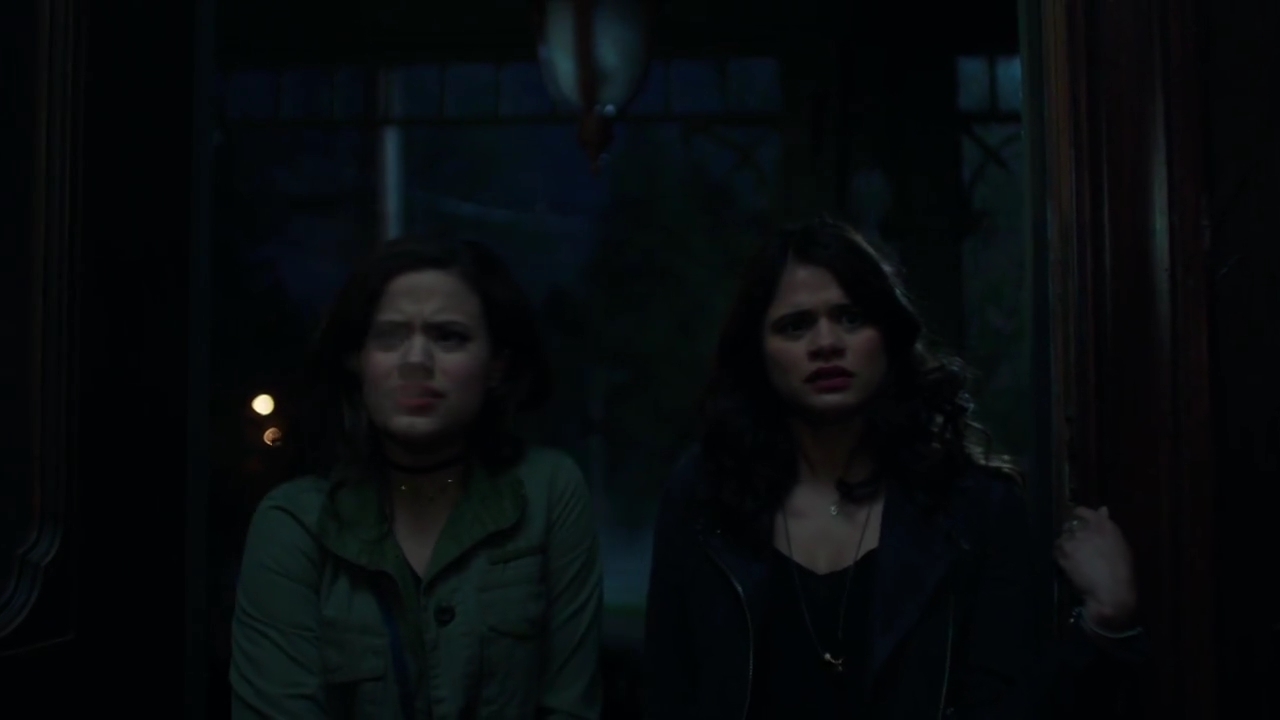 Charmed-Online-dot-nl_Charmed-1x01Pilot00337.jpg