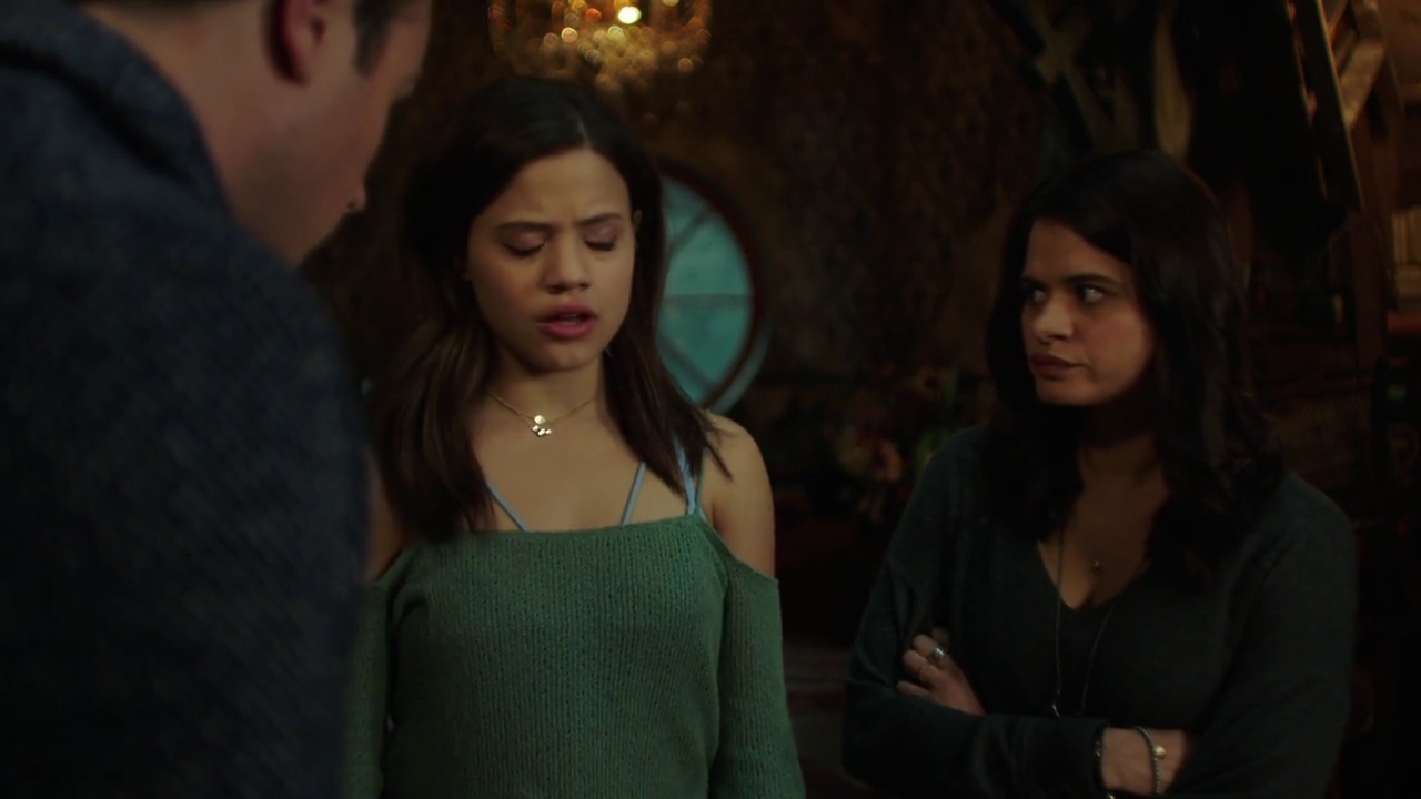 Charmed-Online-dot-nl_Charmed-1x01Pilot01597.jpg