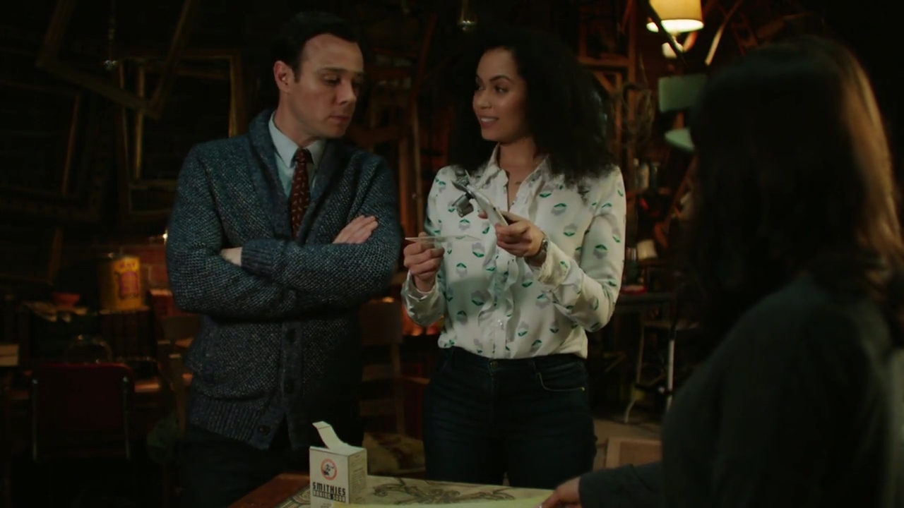 Charmed-Online-dot-nl_Charmed-1x01Pilot01627.jpg