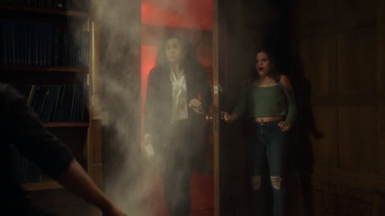 Charmed-Online-dot-nl_Charmed-1x01Pilot01812.jpg