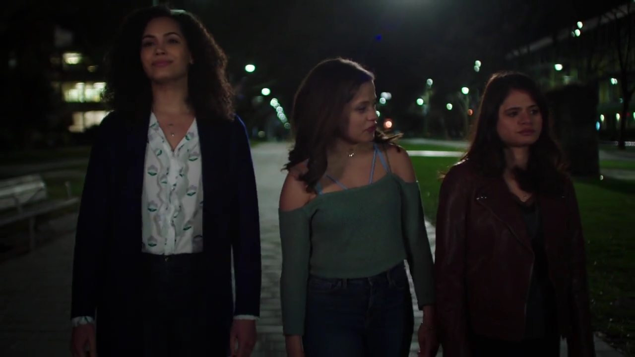 Charmed-Online-dot-nl_Charmed-1x01Pilot01860.jpg Charmed-Online-dot-nl_Charmed-1x01Pilot01860.jpg