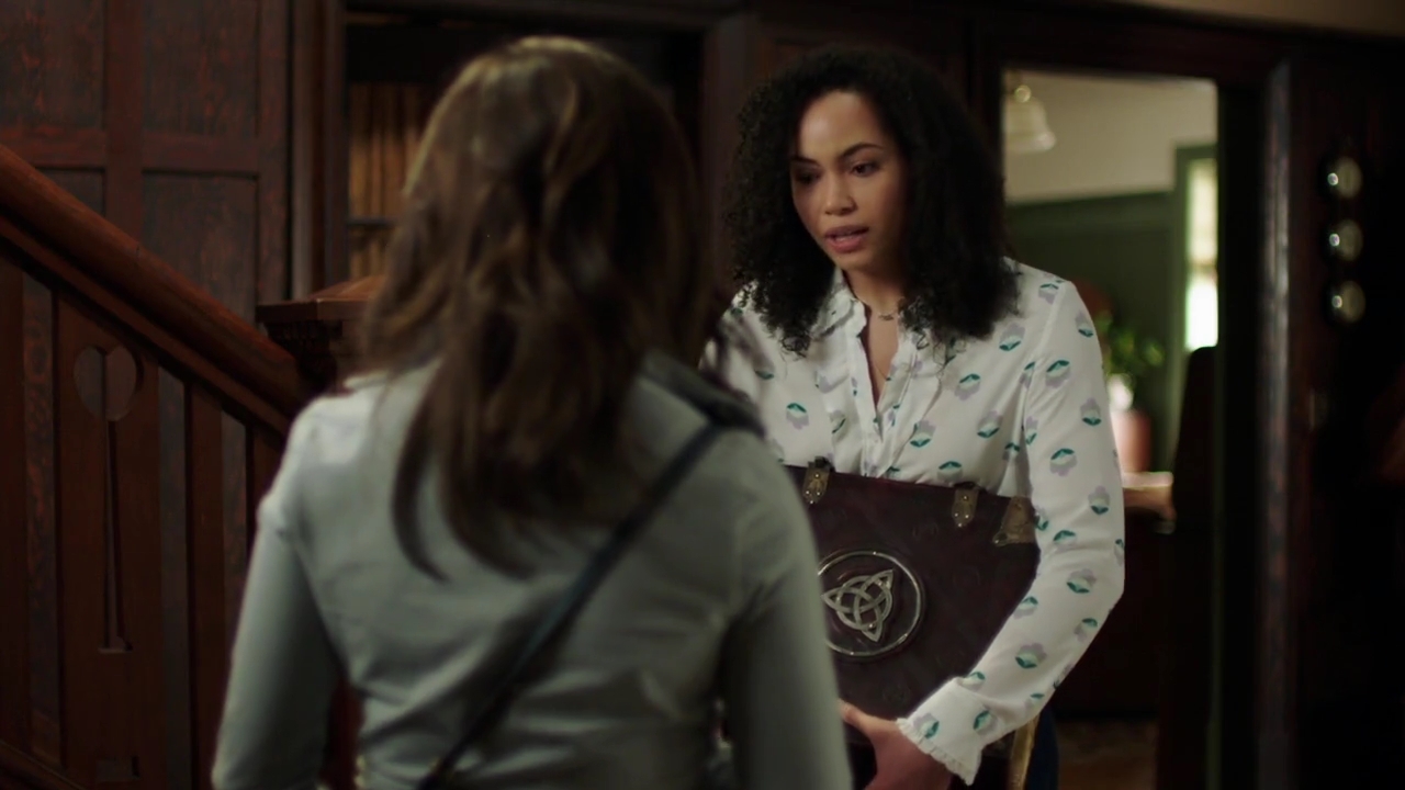 Charmed-Online-dot-nl_Charmed-1x01Pilot02098.jpg