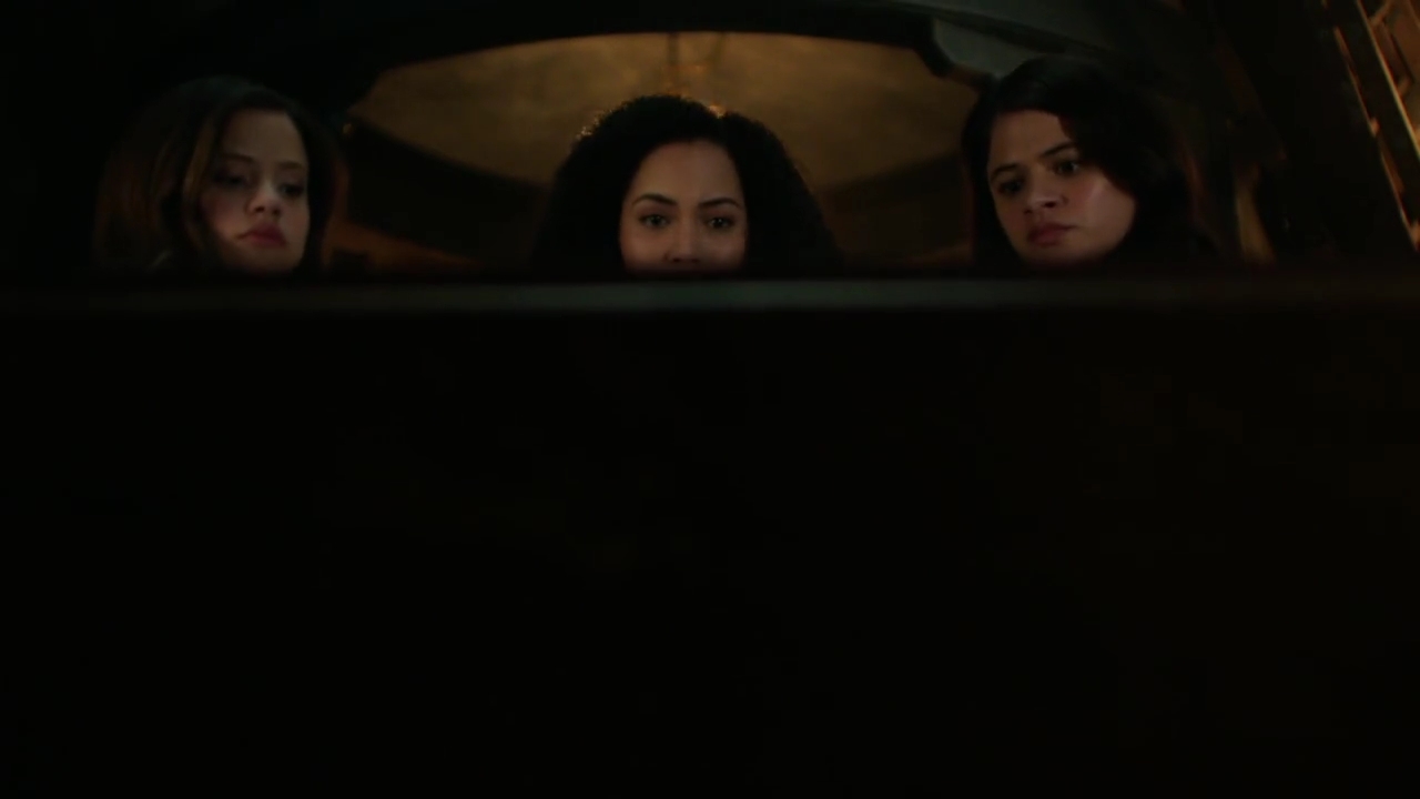 Charmed-Online-dot-nl_Charmed-1x01Pilot02452.jpg Charmed-Online-dot-nl_Charmed-1x01Pilot02452.jpg