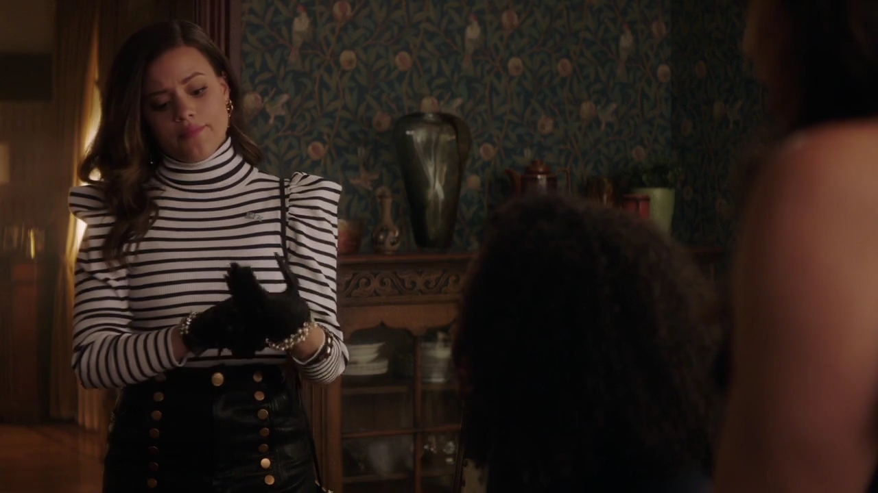 Charmed-Online-dot-nl_Charmed-1x02LetThisMotherOut00401.jpg