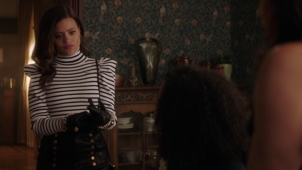 Charmed-Online-dot-nl_Charmed-1x02LetThisMotherOut00404.jpg
