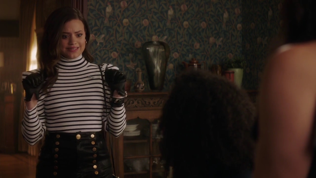 Charmed-Online-dot-nl_Charmed-1x02LetThisMotherOut00412.jpg