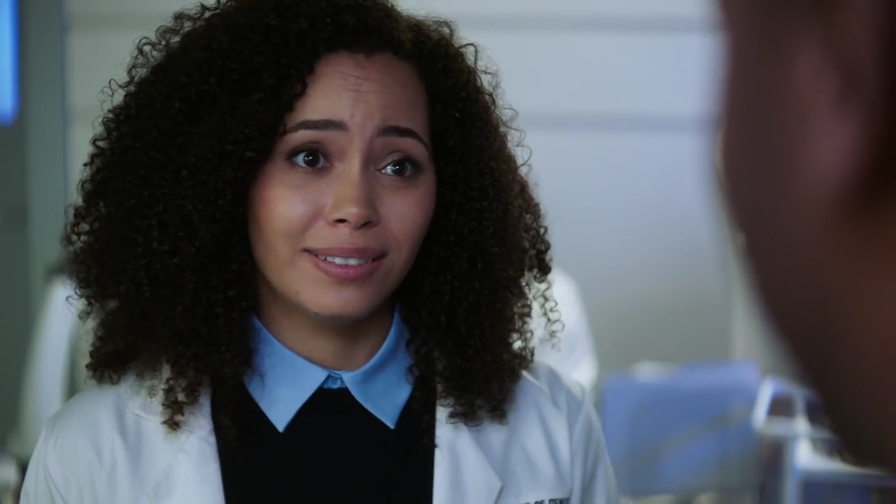 Charmed-Online-dot-nl_Charmed-1x02LetThisMotherOut00493.jpg