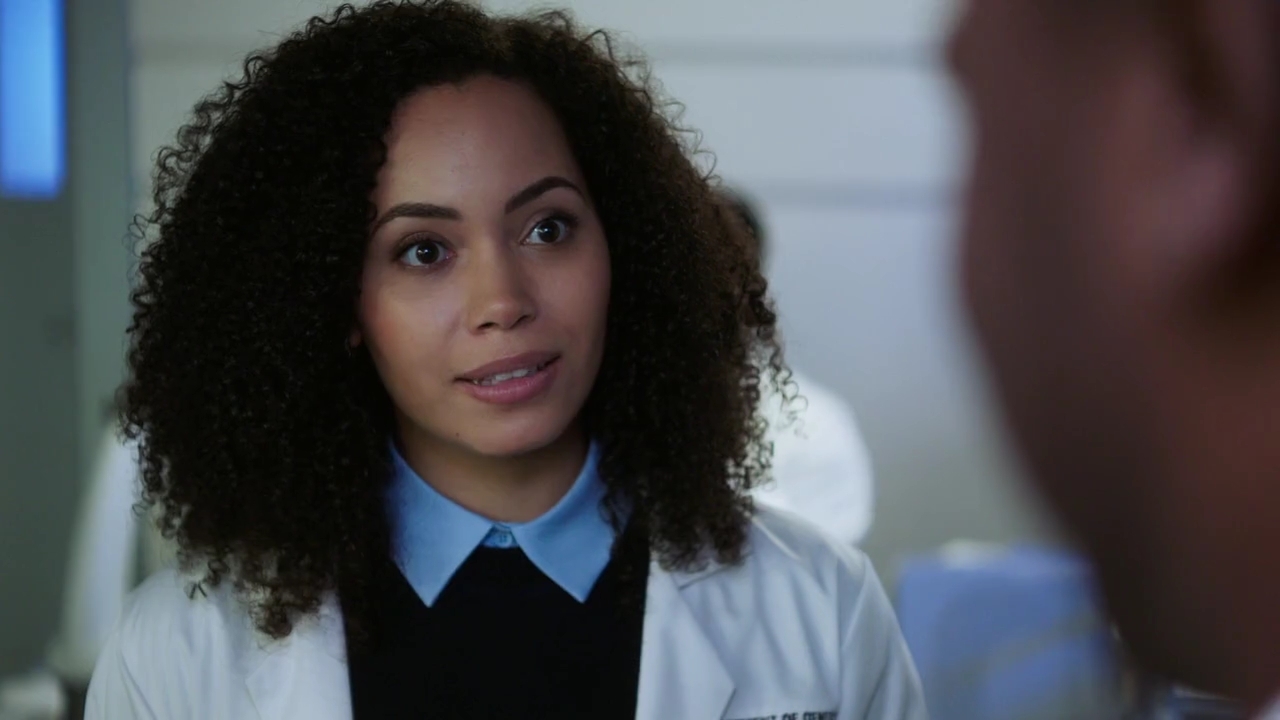 Charmed-Online-dot-nl_Charmed-1x02LetThisMotherOut00502.jpg