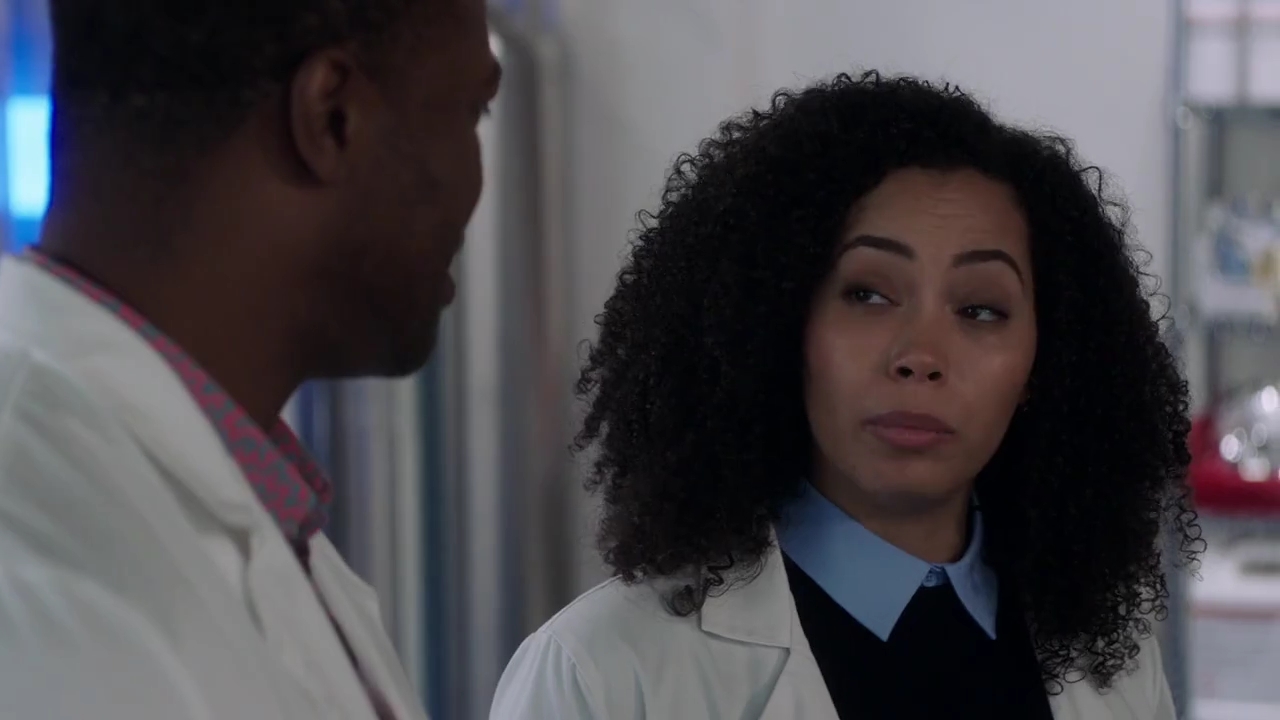 Charmed-Online-dot-nl_Charmed-1x02LetThisMotherOut00551.jpg