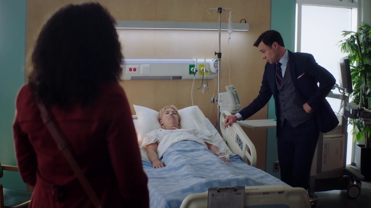 Charmed-Online-dot-nl_Charmed-1x02LetThisMotherOut00709.jpg