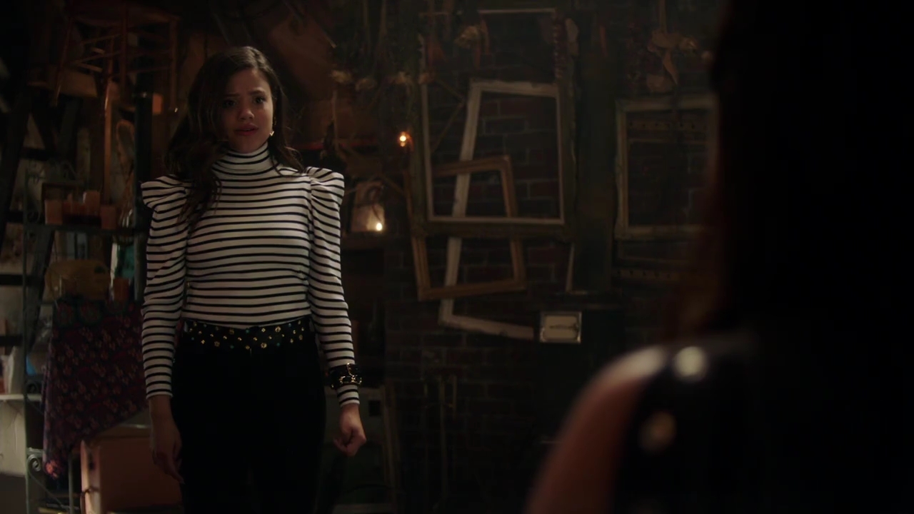 Charmed-Online-dot-nl_Charmed-1x02LetThisMotherOut00761.jpg