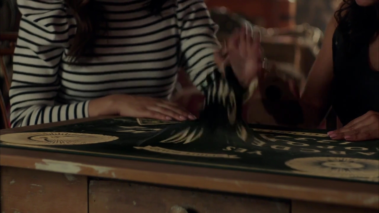 Charmed-Online-dot-nl_Charmed-1x02LetThisMotherOut00783.jpg Charmed-Online-dot-nl_Charmed-1x02LetThisMotherOut00783.jpg