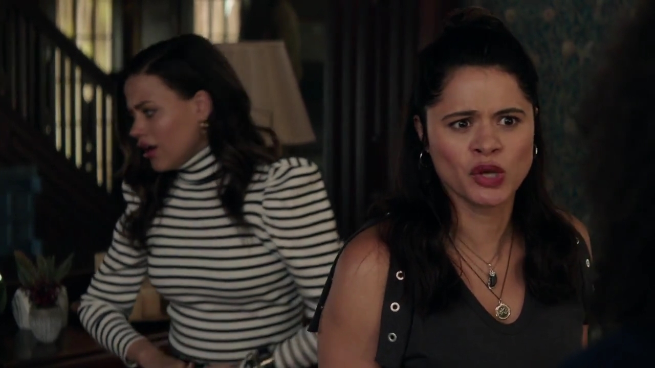Charmed-Online-dot-nl_Charmed-1x02LetThisMotherOut00803.jpg