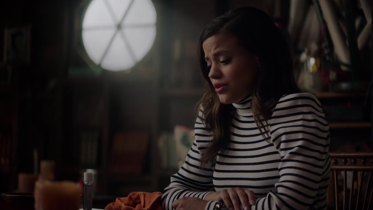 Charmed-Online-dot-nl_Charmed-1x02LetThisMotherOut01194.jpg