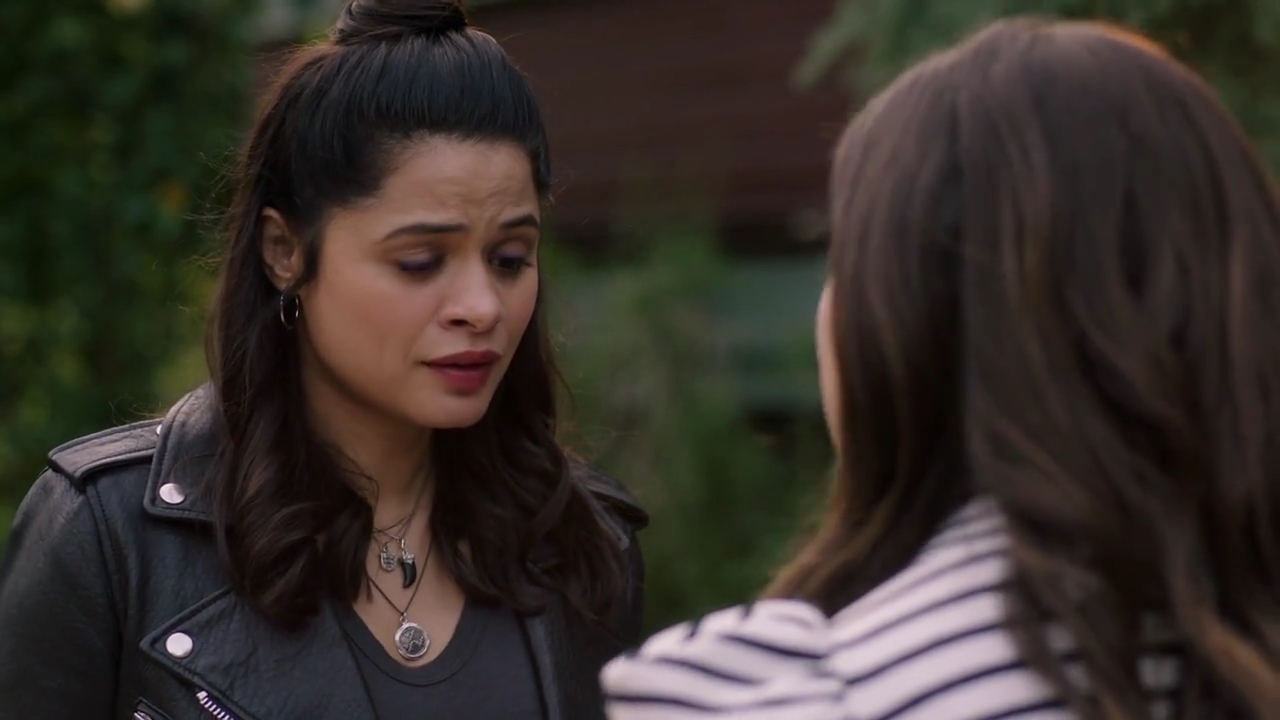 Charmed-Online-dot-nl_Charmed-1x02LetThisMotherOut01227.jpg