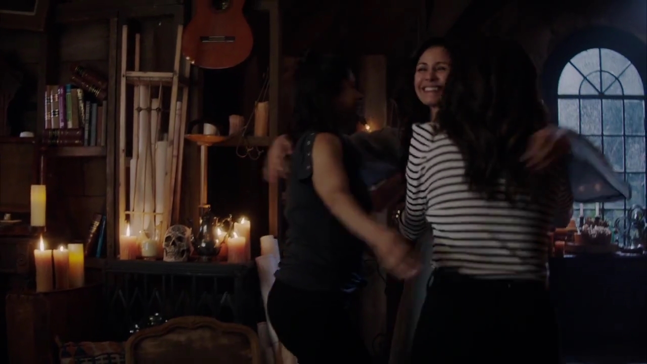 Charmed-Online-dot-nl_Charmed-1x02LetThisMotherOut01280.jpg Charmed-Online-dot-nl_Charmed-1x02LetThisMotherOut01280.jpg