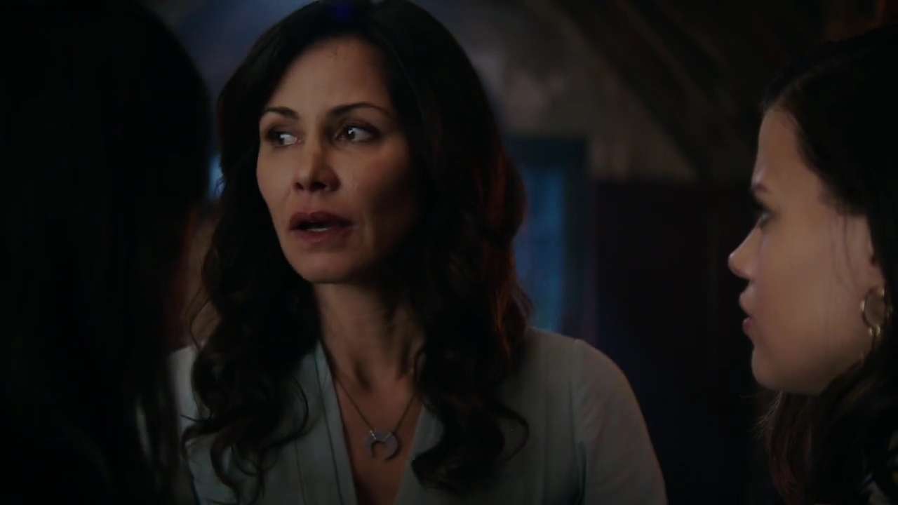 Charmed-Online-dot-nl_Charmed-1x02LetThisMotherOut01294.jpg