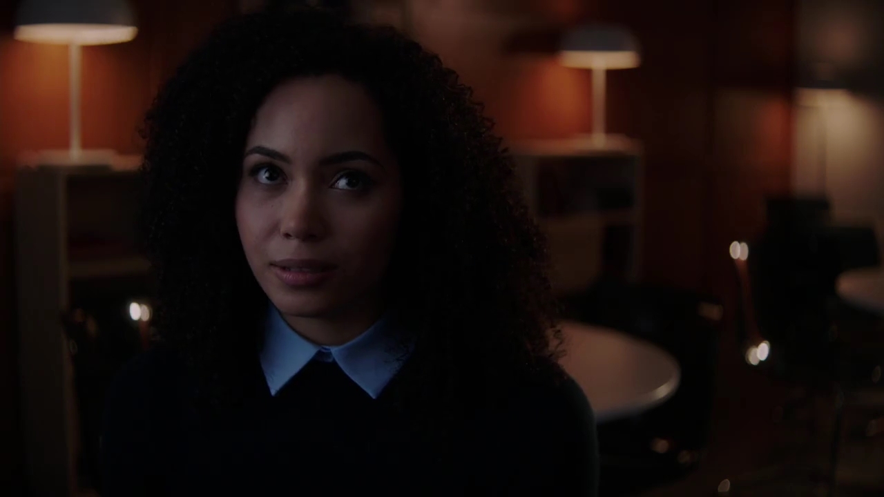 Charmed-Online-dot-nl_Charmed-1x02LetThisMotherOut01332.jpg