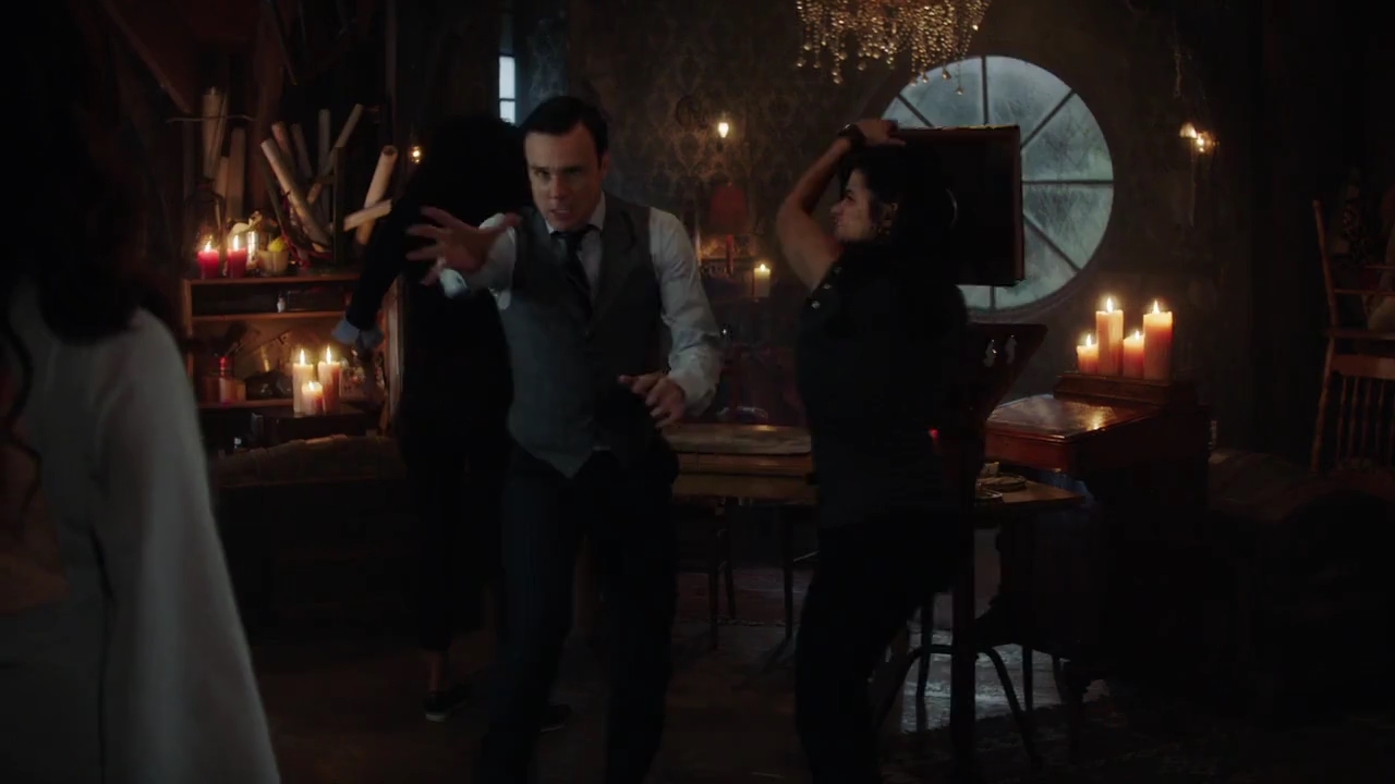 Charmed-Online-dot-nl_Charmed-1x02LetThisMotherOut01360.jpg Charmed-Online-dot-nl_Charmed-1x02LetThisMotherOut01360.jpg