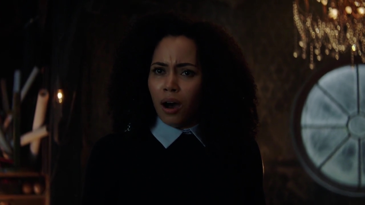 Charmed-Online-dot-nl_Charmed-1x02LetThisMotherOut01372.jpg