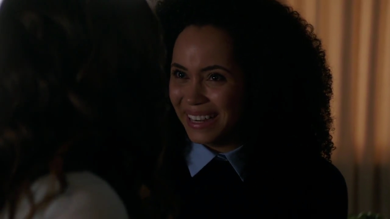 Charmed-Online-dot-nl_Charmed-1x02LetThisMotherOut01386.jpg
