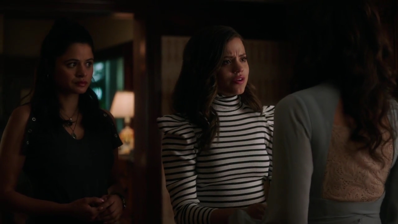 Charmed-Online-dot-nl_Charmed-1x02LetThisMotherOut01435.jpg Charmed-Online-dot-nl_Charmed-1x02LetThisMotherOut01435.jpg