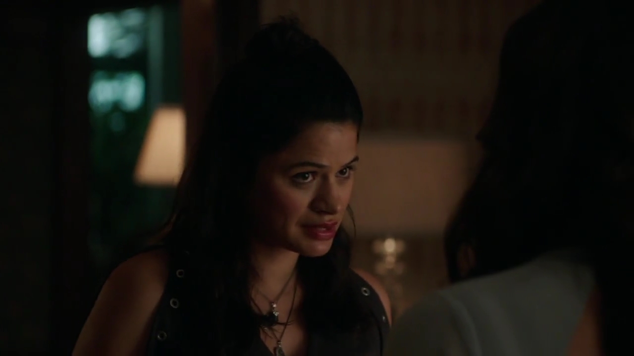 Charmed-Online-dot-nl_Charmed-1x02LetThisMotherOut01461.jpg