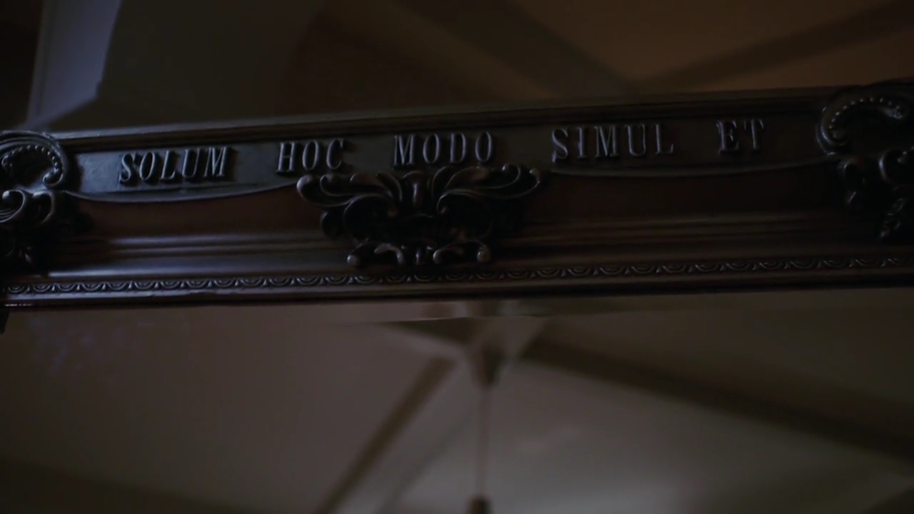 Charmed-Online-dot-nl_Charmed-1x02LetThisMotherOut01480.jpg