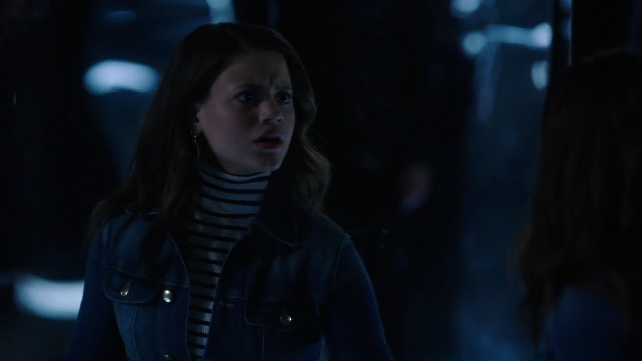 Charmed-Online-dot-nl_Charmed-1x02LetThisMotherOut01532.jpg
