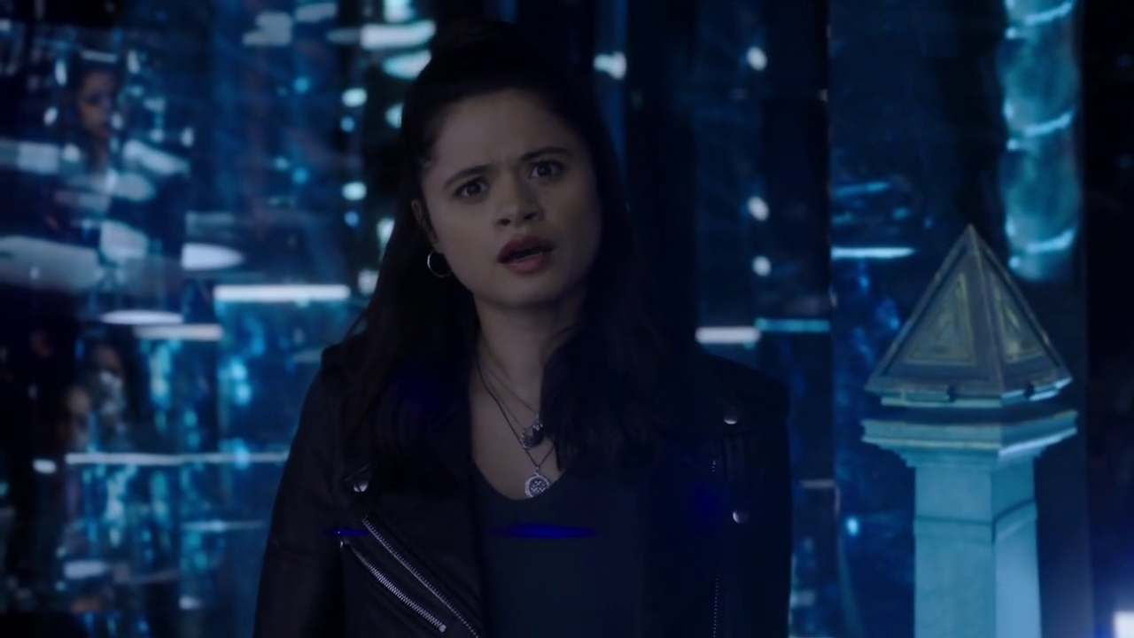 Charmed-Online-dot-nl_Charmed-1x02LetThisMotherOut01568.jpg