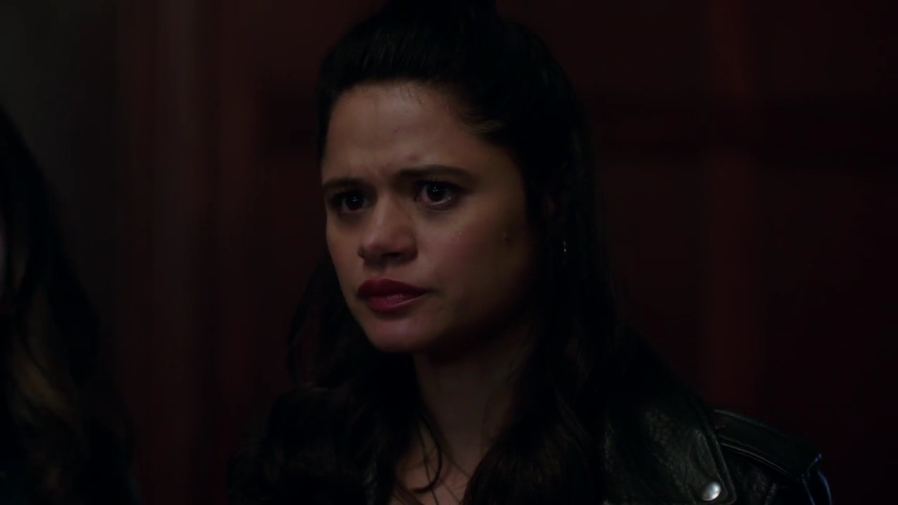 Charmed-Online-dot-nl_Charmed-1x02LetThisMotherOut01745.jpg