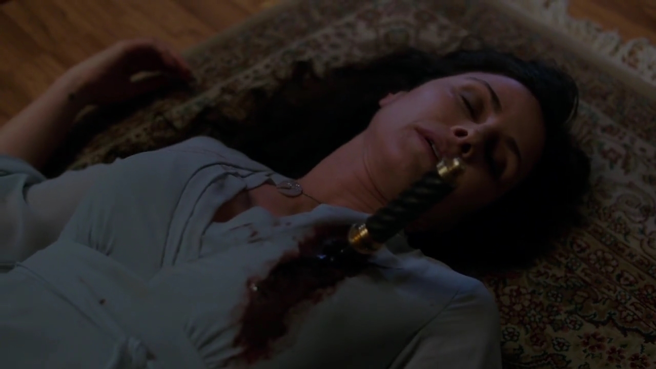 Charmed-Online-dot-nl_Charmed-1x02LetThisMotherOut01766.jpg