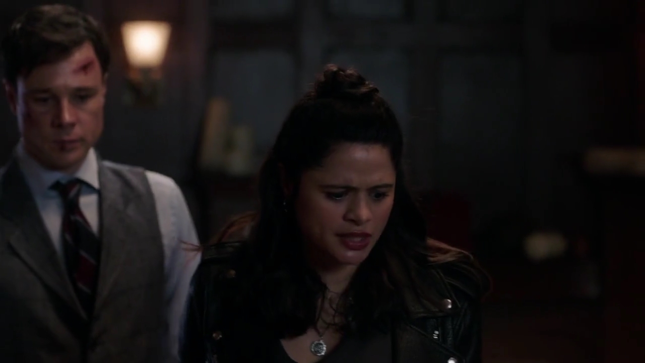 Charmed-Online-dot-nl_Charmed-1x02LetThisMotherOut01769.jpg