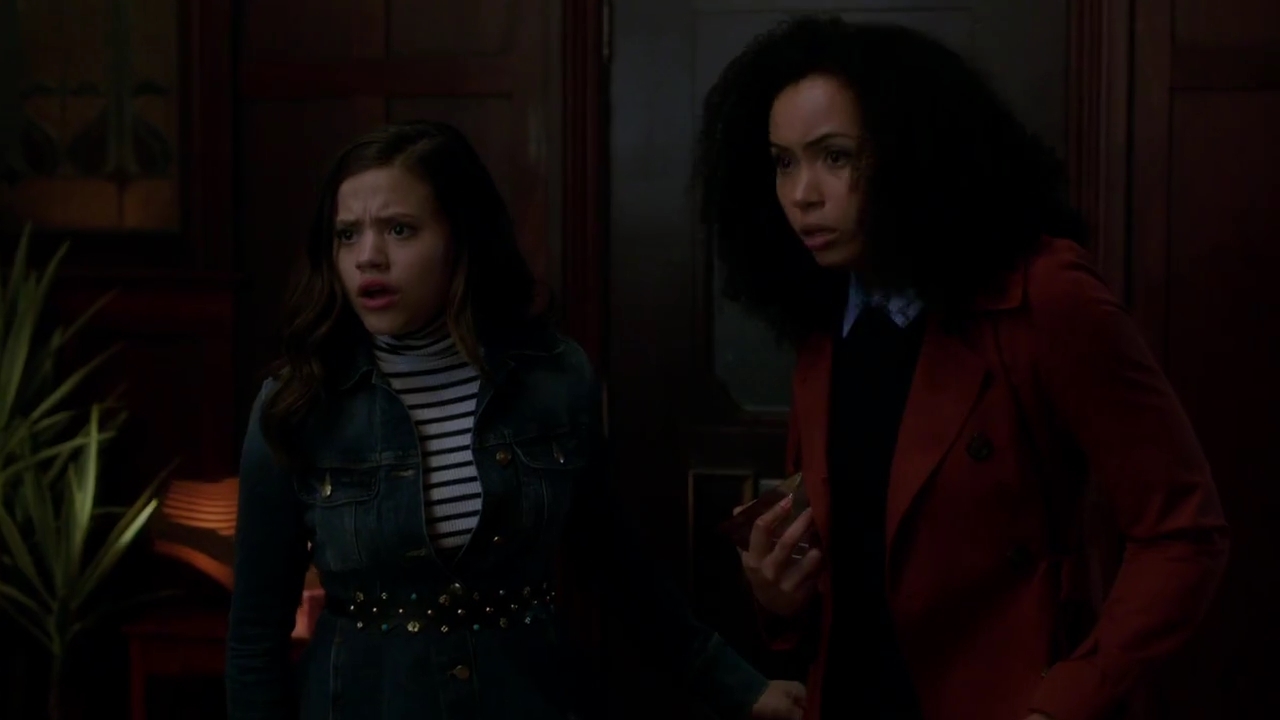 Charmed-Online-dot-nl_Charmed-1x02LetThisMotherOut01775.jpg