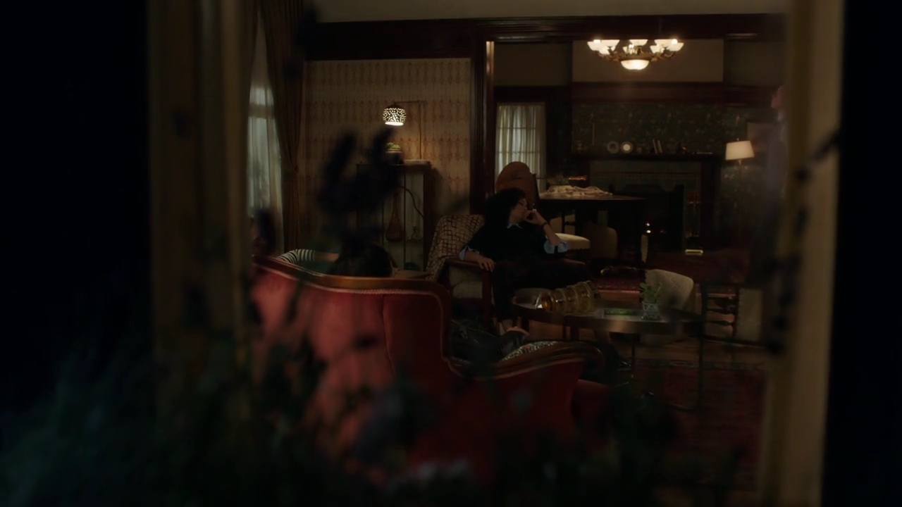 Charmed-Online-dot-nl_Charmed-1x02LetThisMotherOut01855.jpg