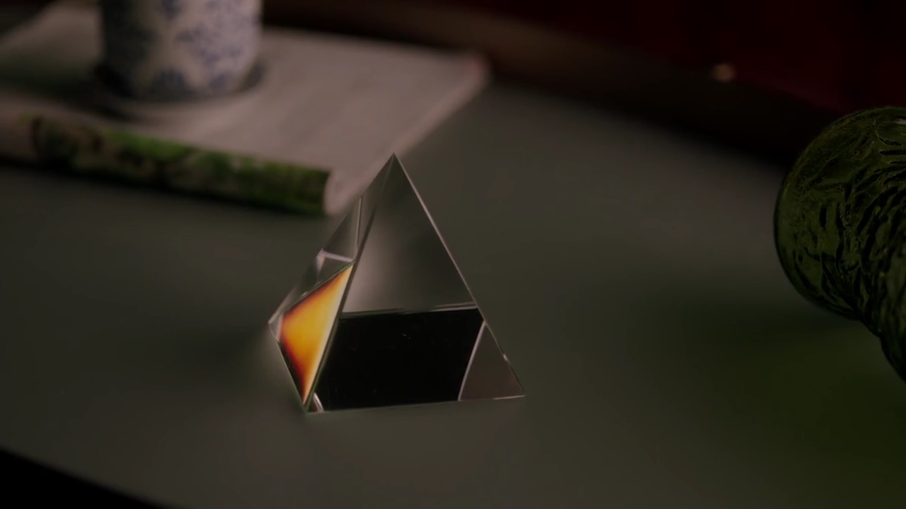 Charmed-Online-dot-nl_Charmed-1x02LetThisMotherOut01930.jpg